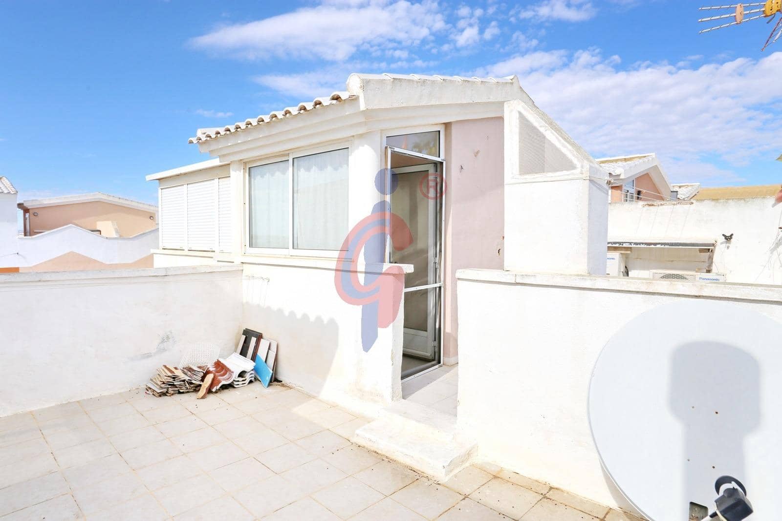 Adosado de 3 habitaciones en Guardamar del Segura en venta con piscina - 289.990 € (Ref: 10174662)