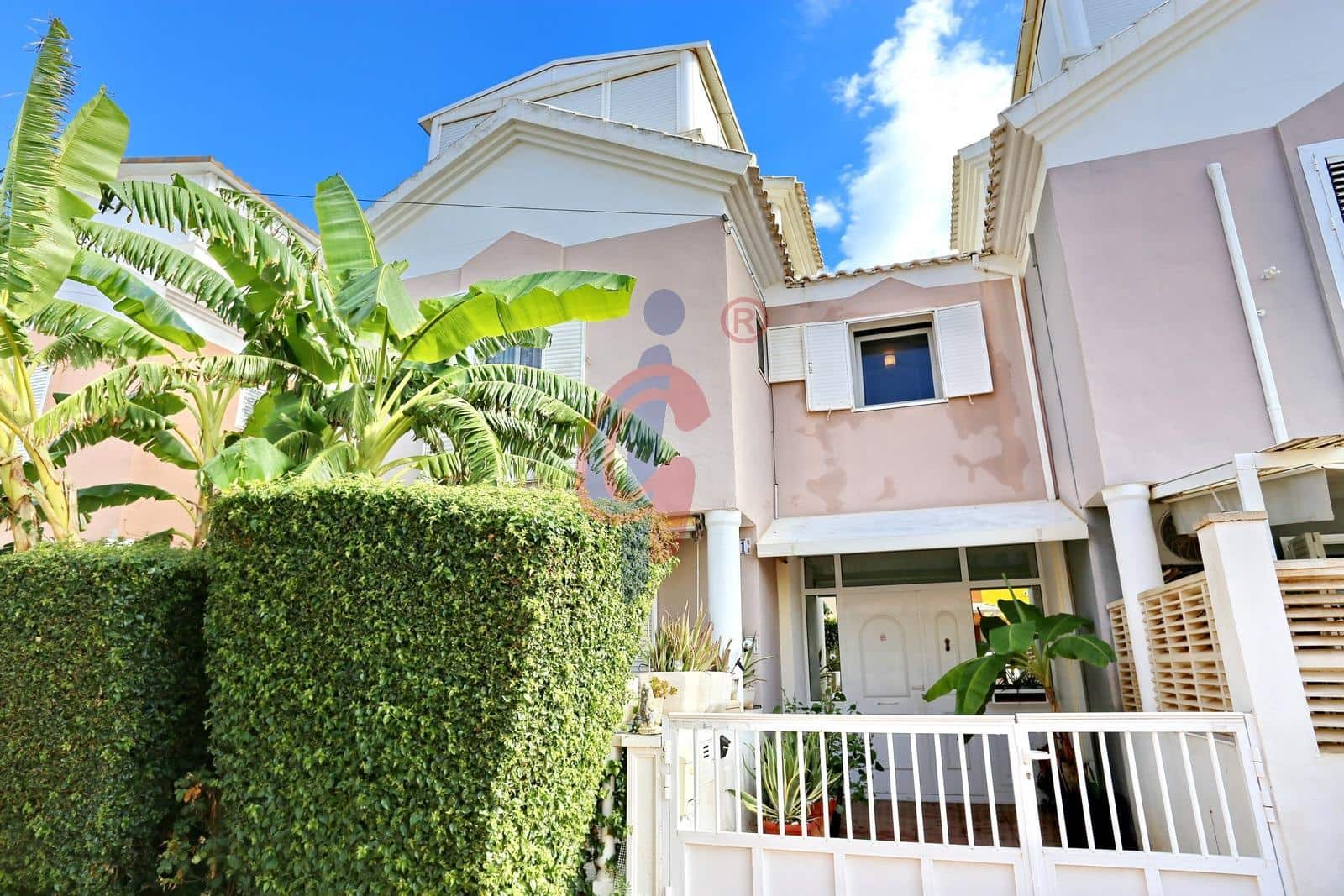 Adosado de 3 habitaciones en Guardamar del Segura en venta con piscina - 289.990 € (Ref: 10174662)