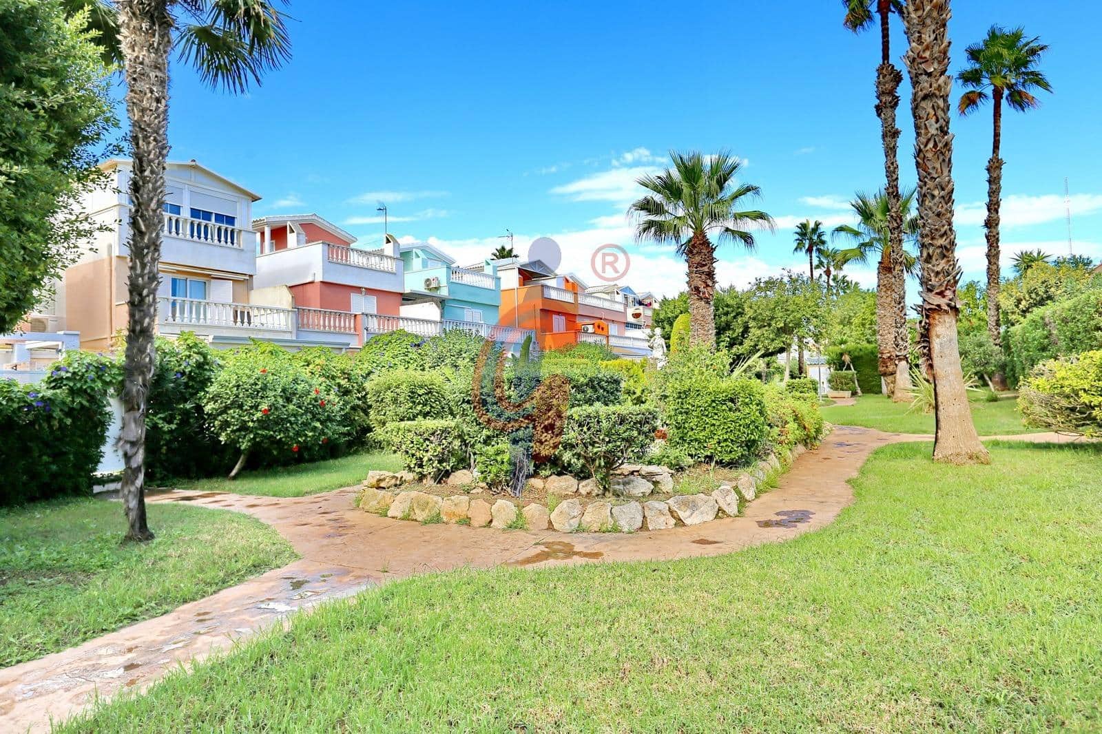 Adosado de 3 habitaciones en Guardamar del Segura en venta con piscina - 289.990 € (Ref: 10174662)