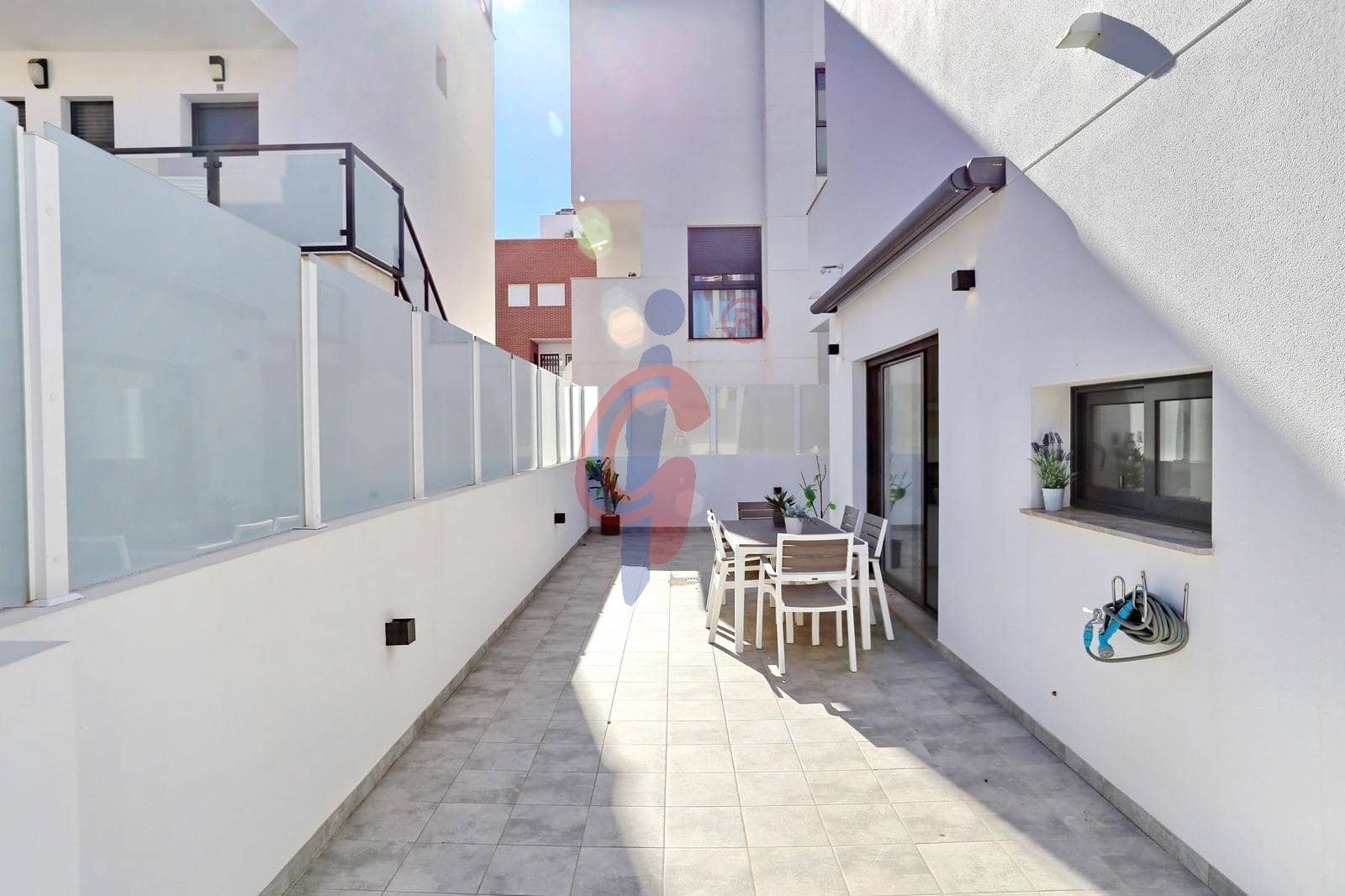 3 soveværelse Villa til salg i Guardamar del Segura med swimmingpool garage - € 470.000 (Ref: 10177316)