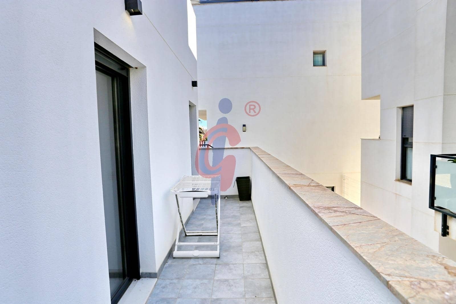 3 soveværelse Villa til salg i Guardamar del Segura med swimmingpool garage - € 470.000 (Ref: 10177316)
