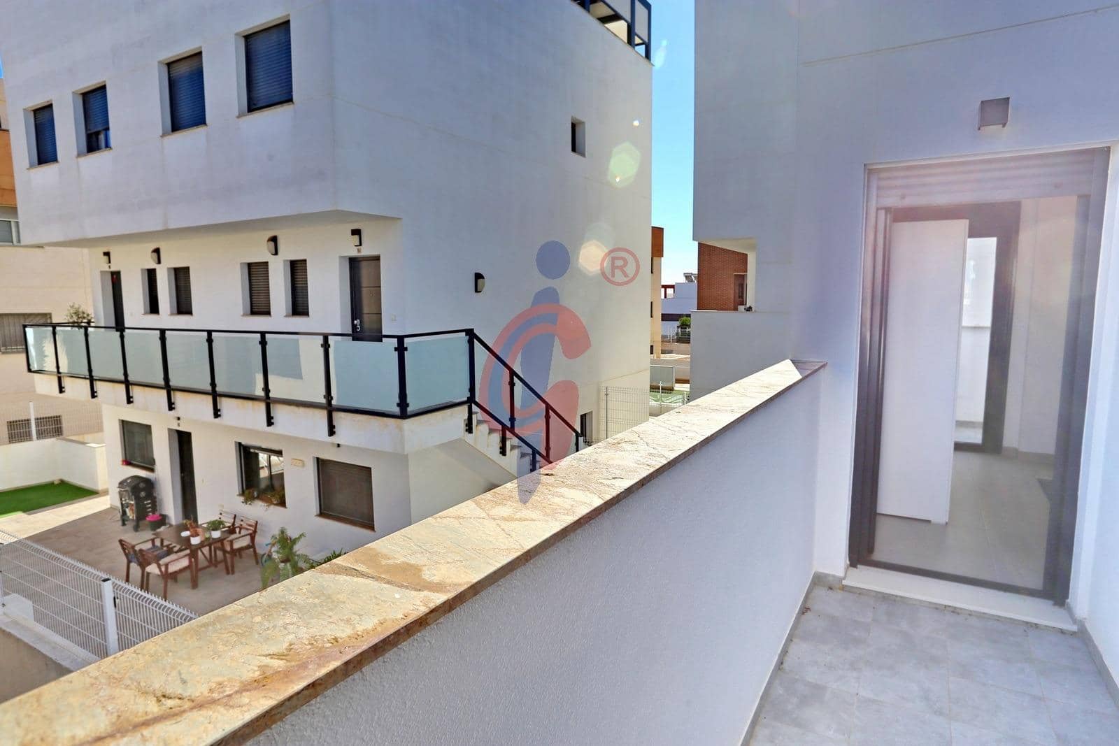 3 soveværelse Villa til salg i Guardamar del Segura med swimmingpool garage - € 470.000 (Ref: 10177316)