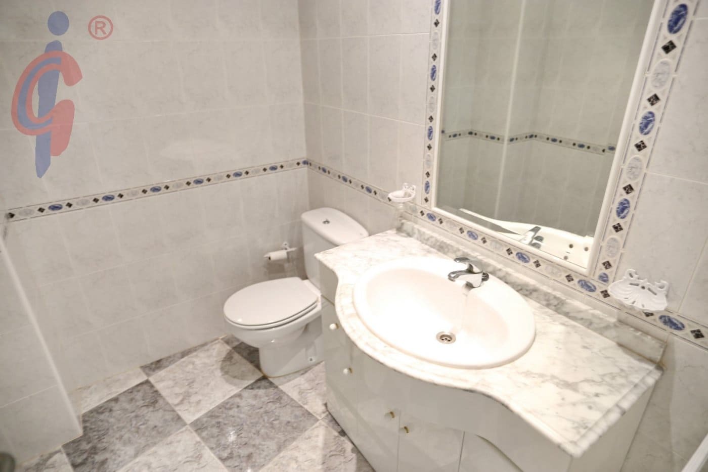 Erhverv til salg i Guardamar del Segura - € 129.000 (Ref: 6023592)