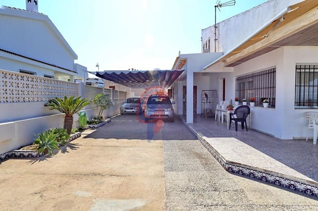 5 sovrum Villa till salu i Guardamar Playa, Guardamar del Segura - 1 100 000 € (Ref: 7663718)