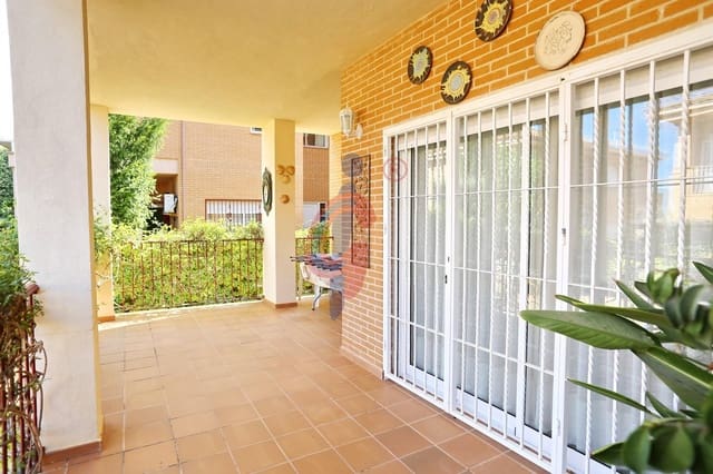 4 soveværelse Villa til salg i La Marina, Elche / Elx med garage - € 499.000 (Ref: 7737597)