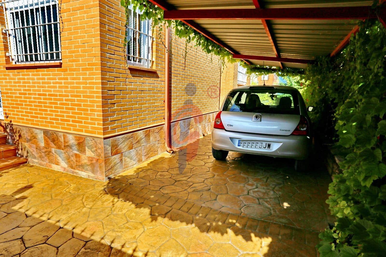 4 soveværelse Villa til salg i La Marina med garage - € 499.000 (Ref: 7737597)