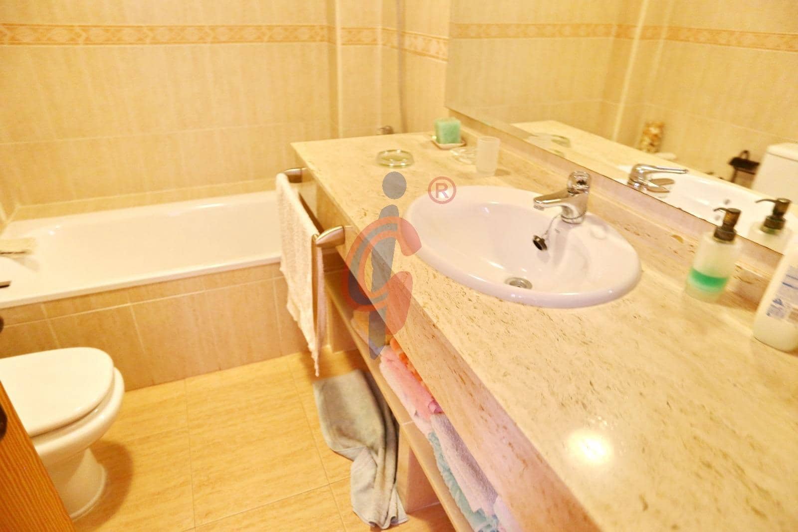 4 makuuhuone Huvila myytävänä paikassa La Marina mukana 
autotalli - 550 000 € (Ref: 7737597)