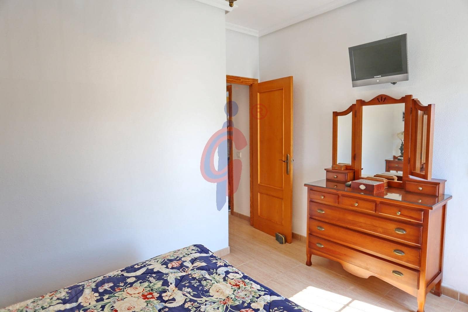 4 makuuhuone Huvila myytävänä paikassa La Marina mukana 
autotalli - 550 000 € (Ref: 7737597)