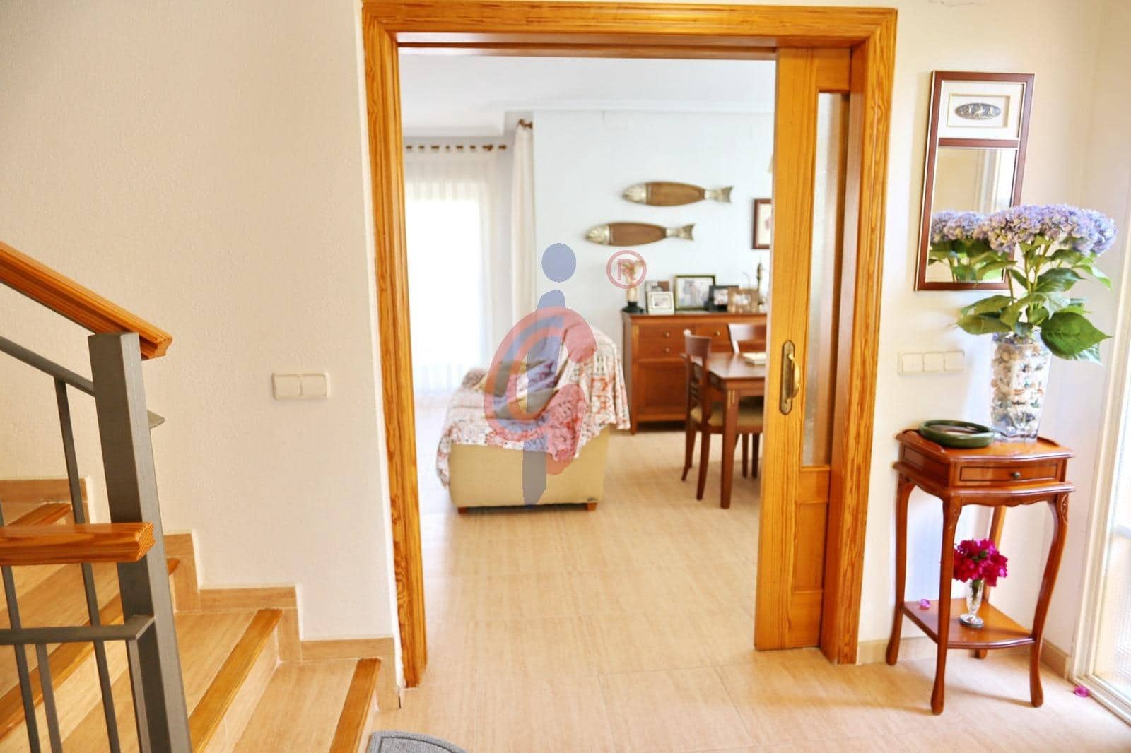 Chalet de 4 habitaciones en La Marina en venta con garaje - 550.000 € (Ref: 7737597)