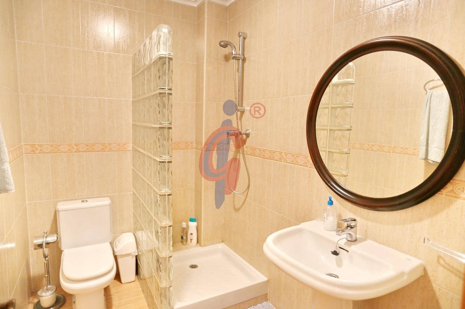 Chalet de 4 habitaciones en La Marina en venta con garaje - 550.000 € (Ref: 7737597)
