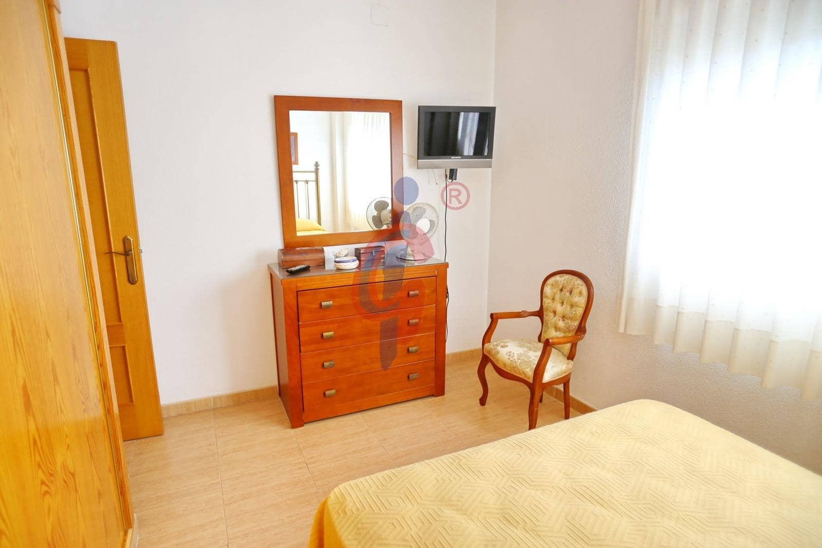Chalet de 4 habitaciones en La Marina en venta con garaje - 550.000 € (Ref: 7737597)