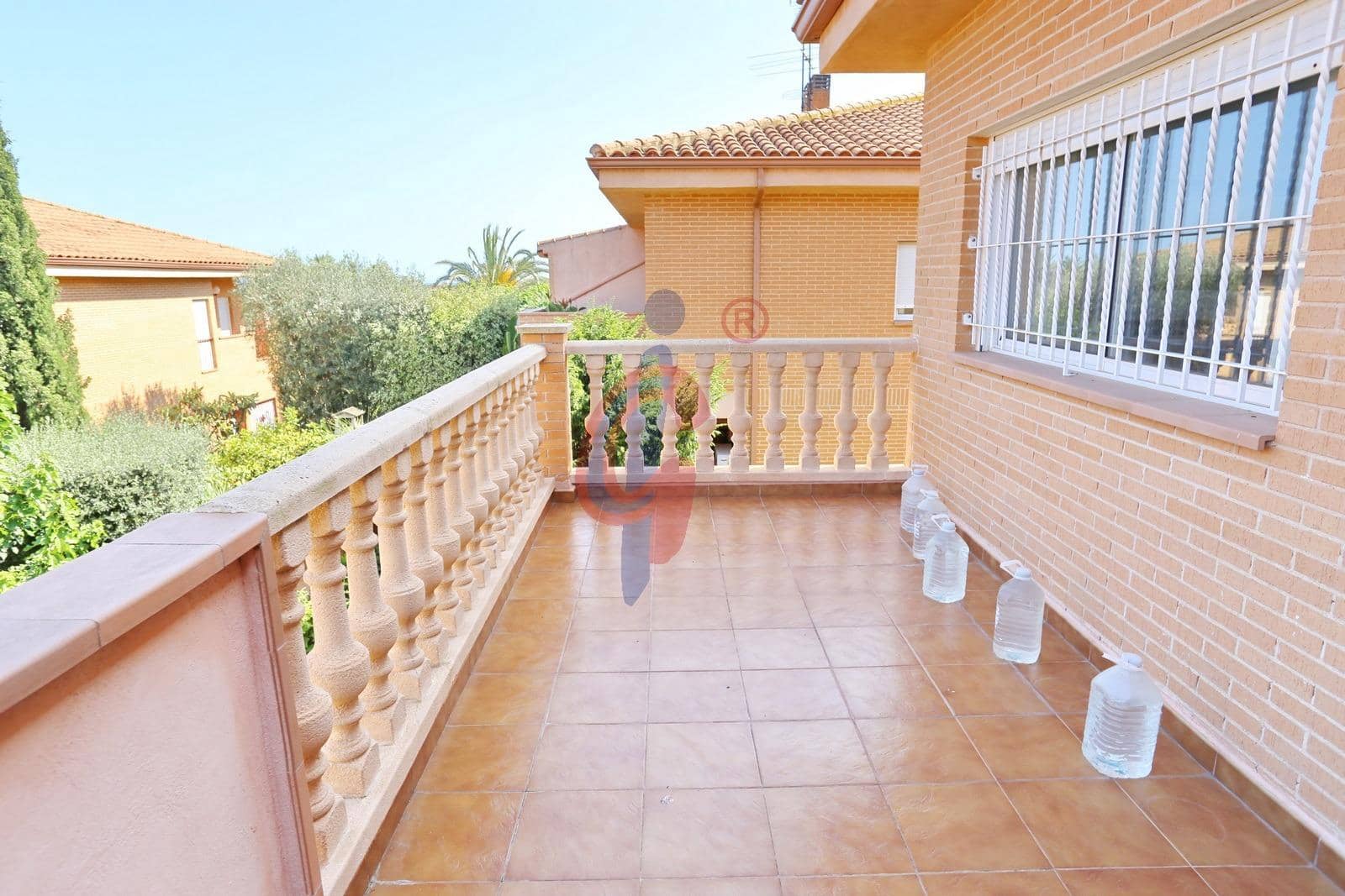 Chalet de 4 habitaciones en La Marina en venta con garaje - 550.000 € (Ref: 7737597)
