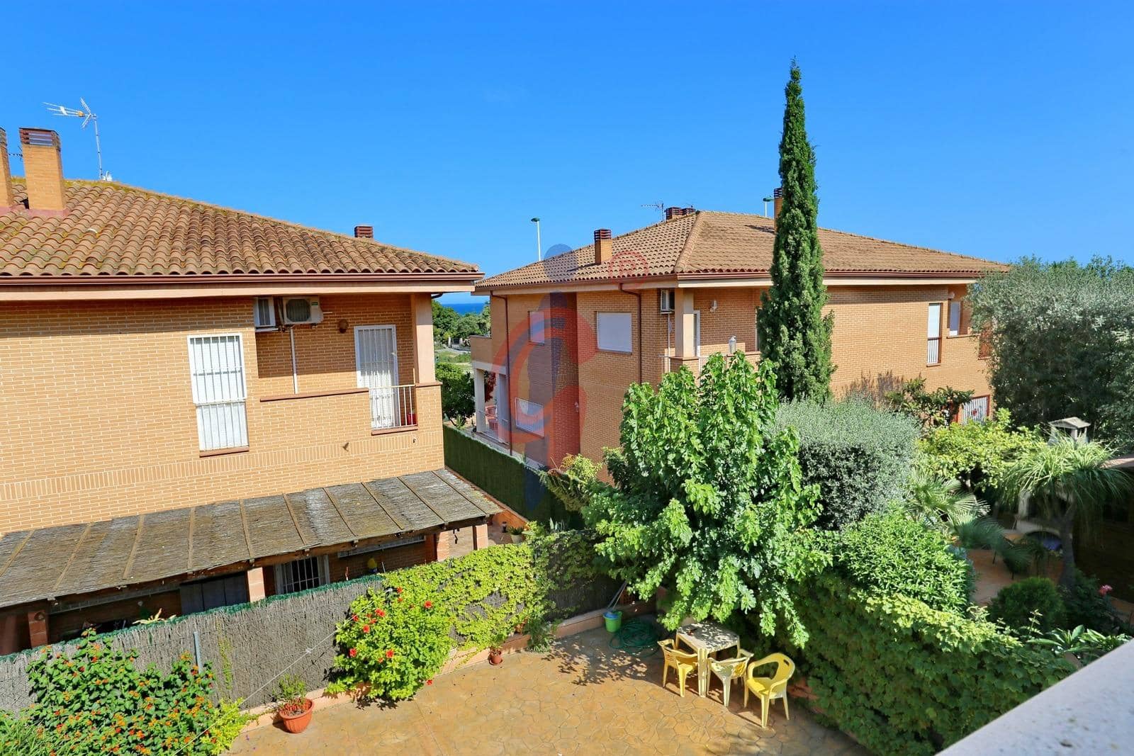 Chalet de 4 habitaciones en La Marina en venta con garaje - 550.000 € (Ref: 7737597)