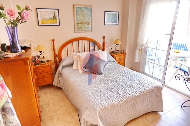 3 soveværelse Lejlighed til salg i Guardamar Playa, Guardamar del Segura med garage - € 184.995 (Ref: 7757002)