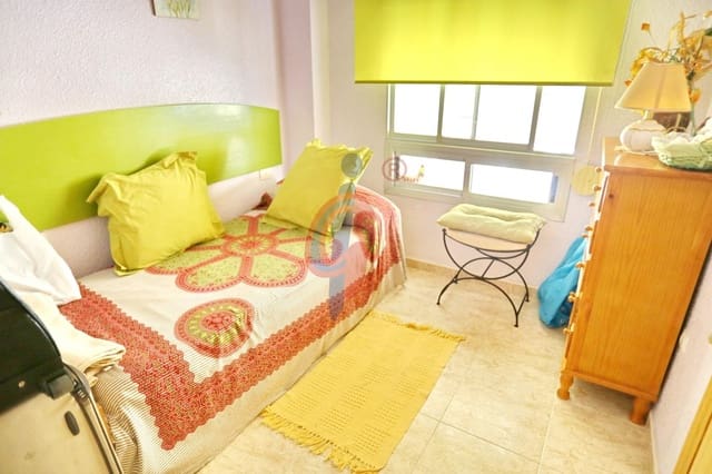 3 soveværelse Lejlighed til salg i Guardamar Playa, Guardamar del Segura med garage - € 184.995 (Ref: 7757002)