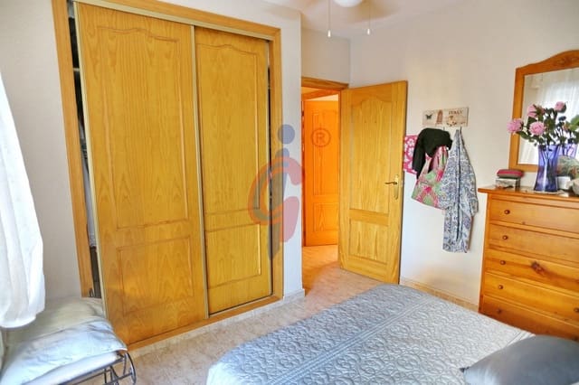 3 soveværelse Lejlighed til salg i Guardamar Playa, Guardamar del Segura med garage - € 184.995 (Ref: 7757002)