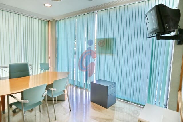 Gewerbe zu verkaufen in Zona Pueblo, Guardamar del Segura - 420.000 € (Ref: 8006398)