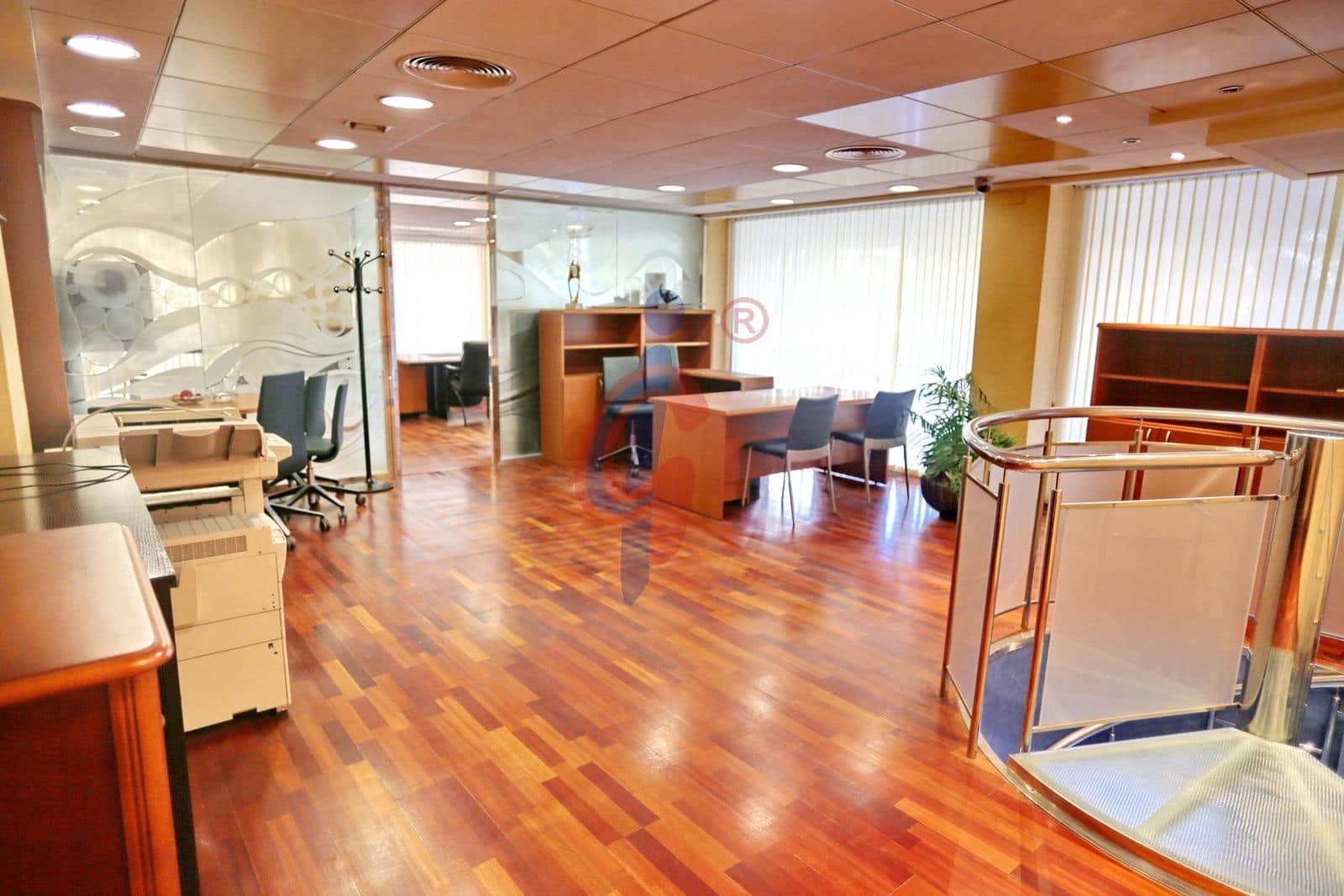 Kommersiell til salgs i Guardamar del Segura - € 420 000 (Ref: 8006398)