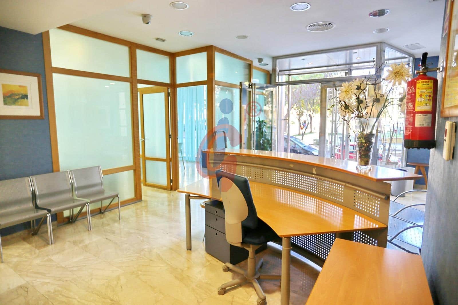 Kommersiell til salgs i Guardamar del Segura - € 420 000 (Ref: 8006398)