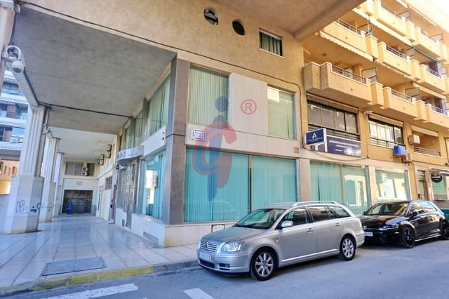 Kommersiell til salgs i Zona Pueblo, Guardamar del Segura - € 420 000 (Ref: 8006398)