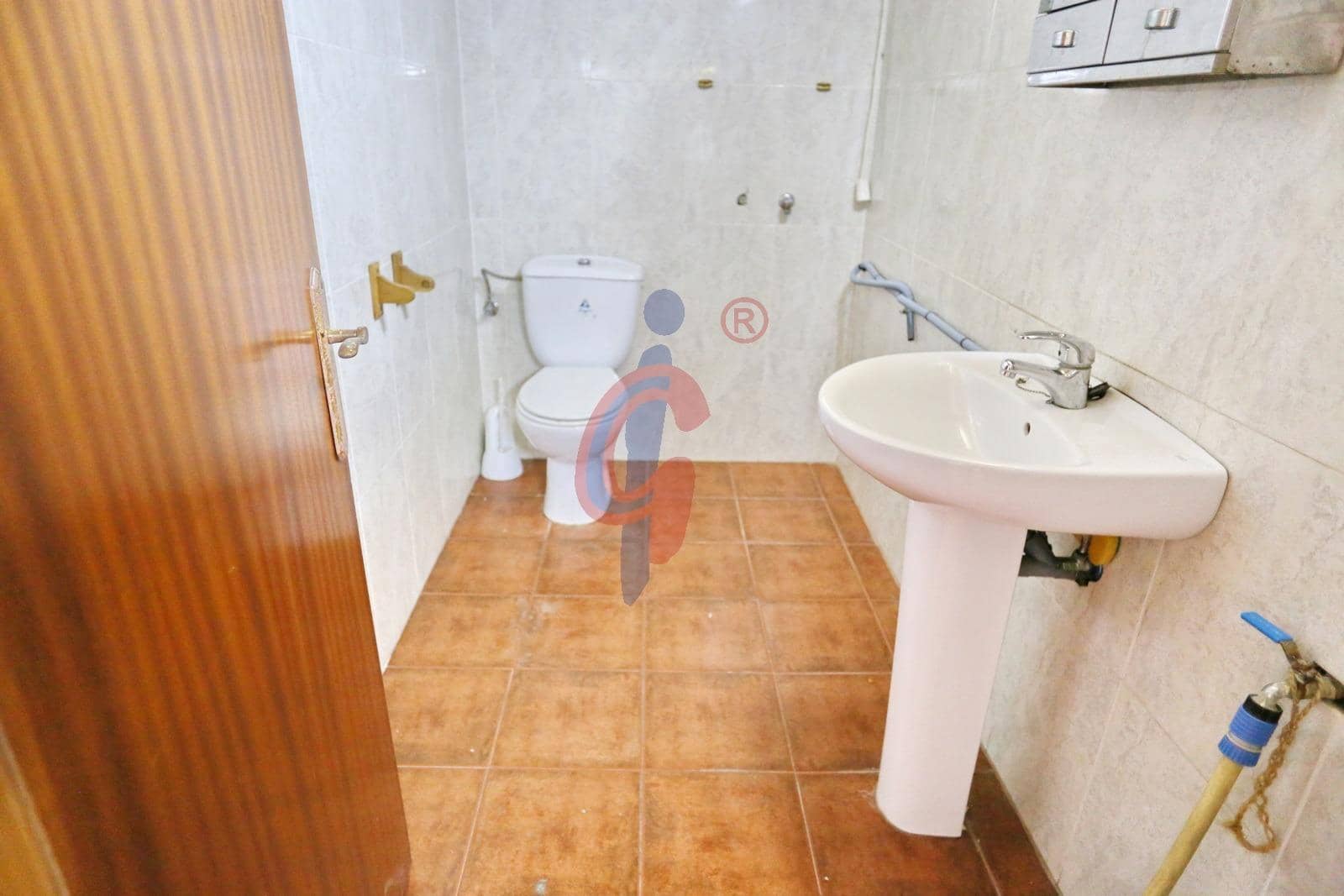 Kommersiell til salgs i Guardamar del Segura - € 71 000 (Ref: 8142816)