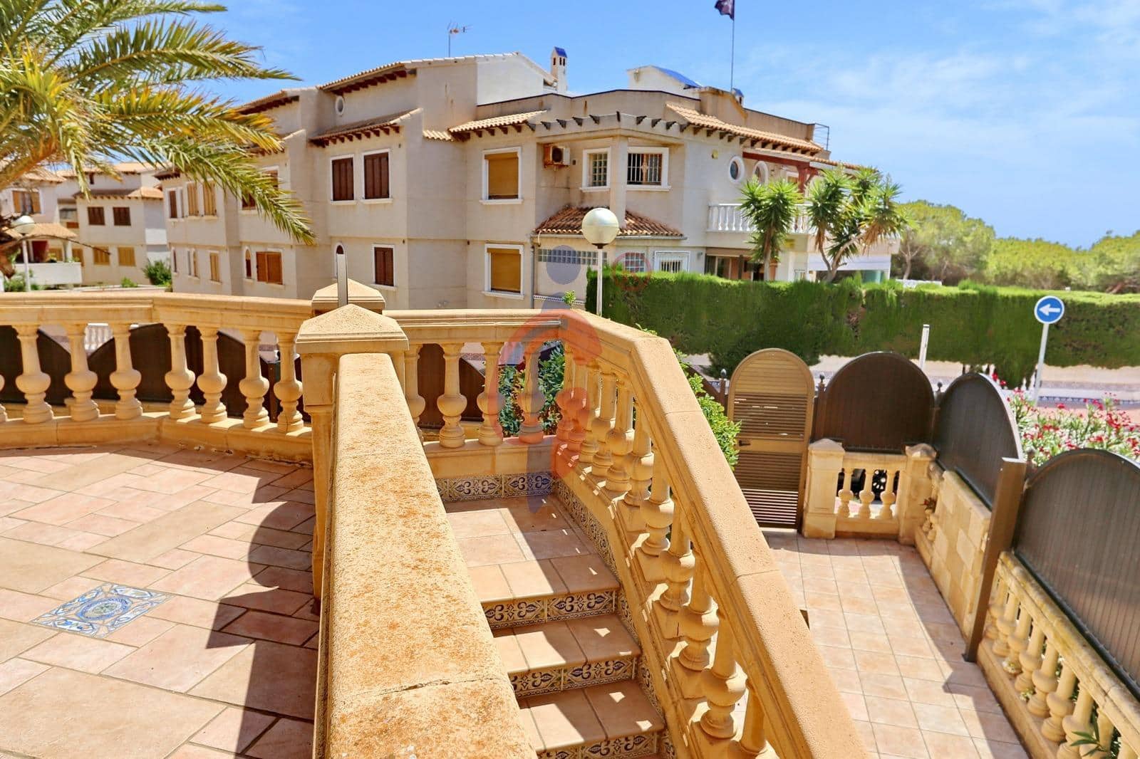 5 soveværelse Villa til salg i Guardamar del Segura med swimmingpool garage - € 595.000 (Ref: 8411346)