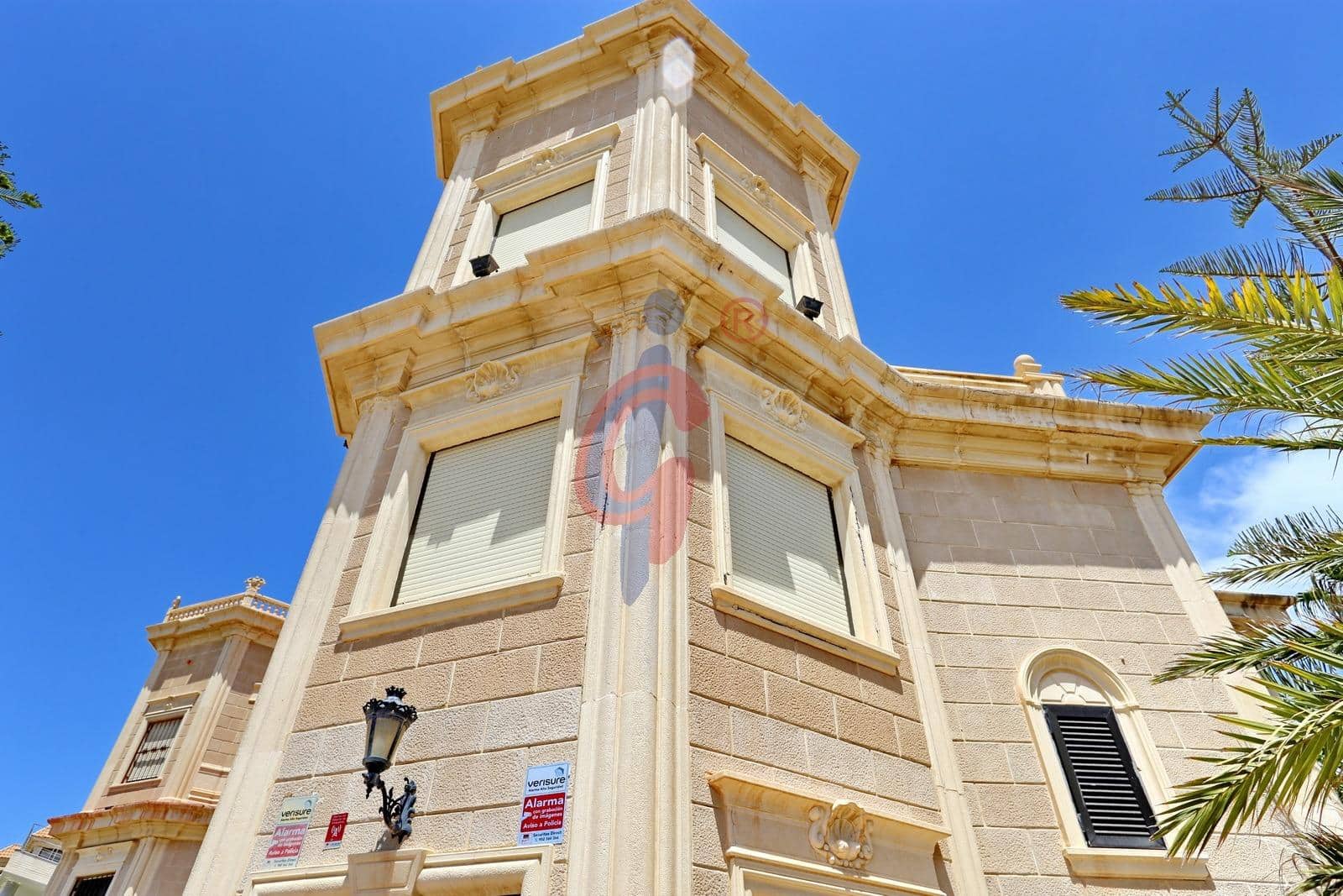 5 soveværelse Villa til salg i Guardamar del Segura med swimmingpool garage - € 595.000 (Ref: 8411346)