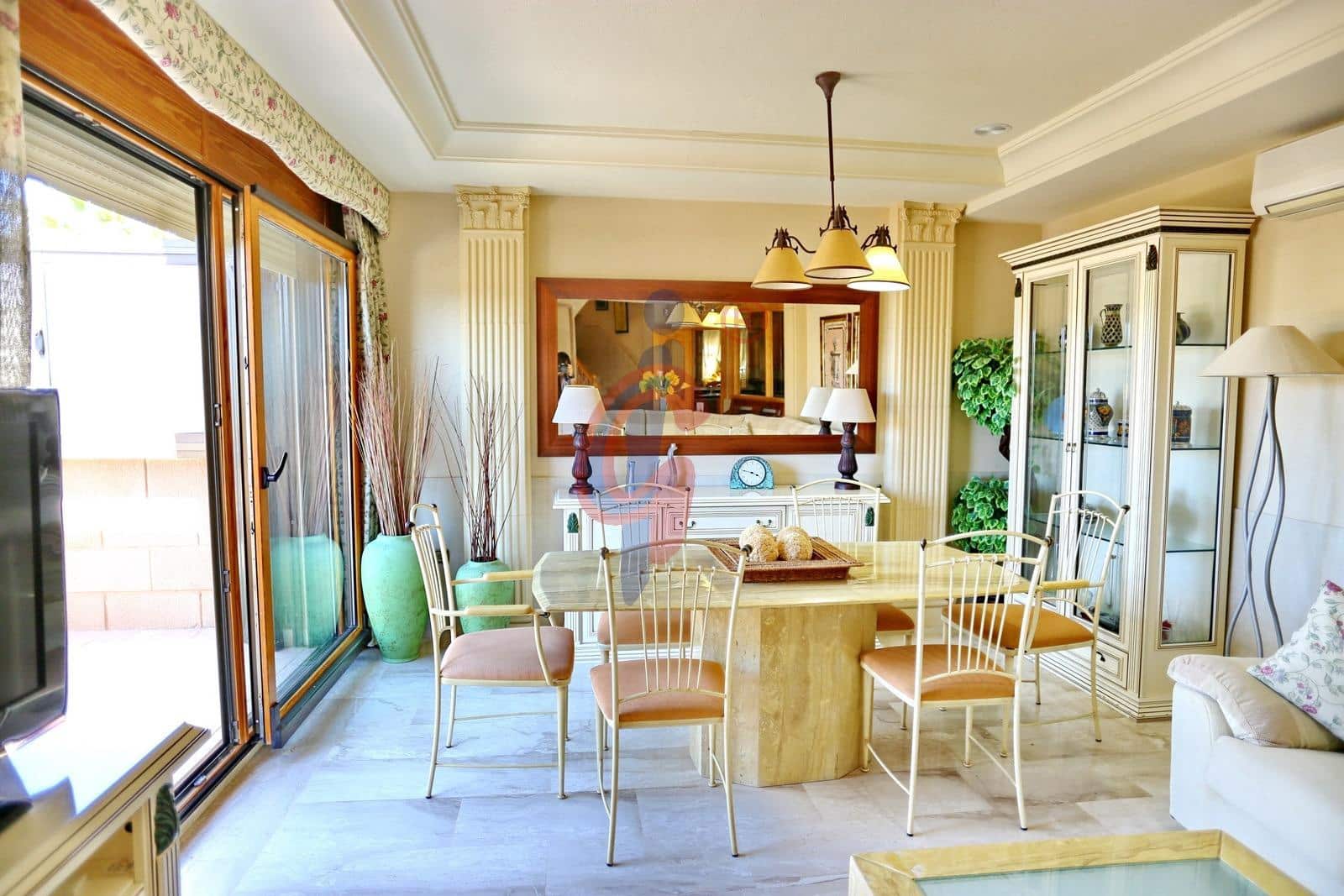 5 soveværelse Villa til salg i Guardamar del Segura med swimmingpool garage - € 595.000 (Ref: 8411346)