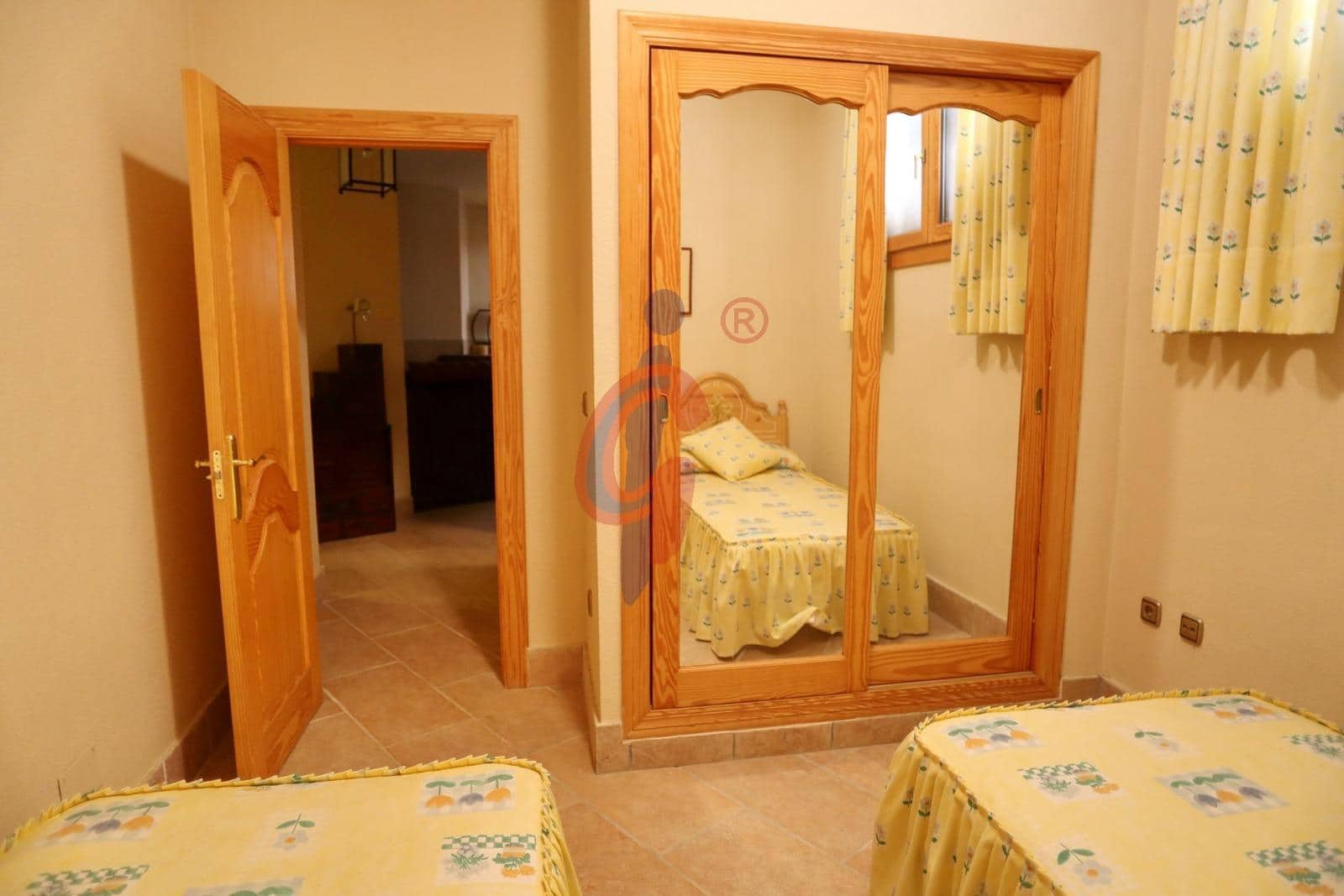 5 soveværelse Villa til salg i Guardamar del Segura med swimmingpool garage - € 595.000 (Ref: 8411346)