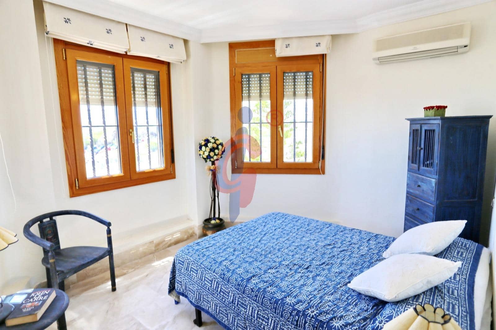 5 soveværelse Villa til salg i Guardamar del Segura med swimmingpool garage - € 595.000 (Ref: 8411346)