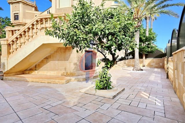 5 soveværelse Villa til salg i El Moncayo - El Pòrtic, Guardamar del Segura med swimmingpool garage - € 595.000 (Ref: 8411346)