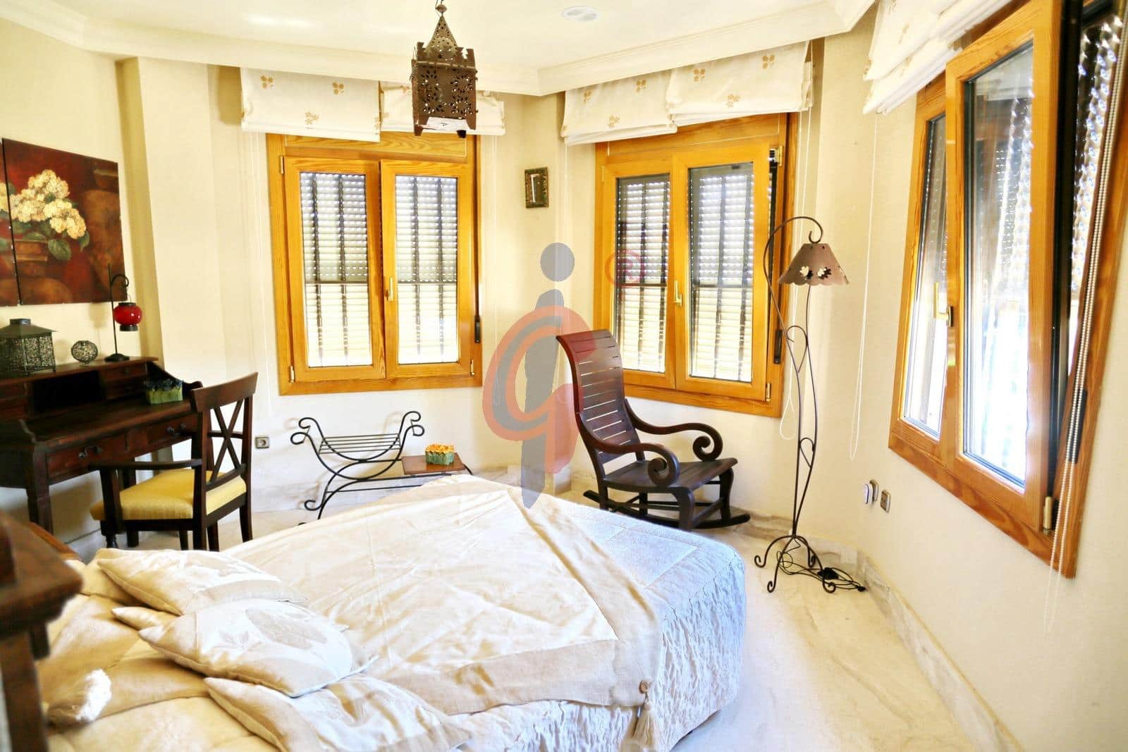 5 Zimmer Villa zu verkaufen in Guardamar del Segura mit Pool Garage - 595.000 € (Ref: 8411346)