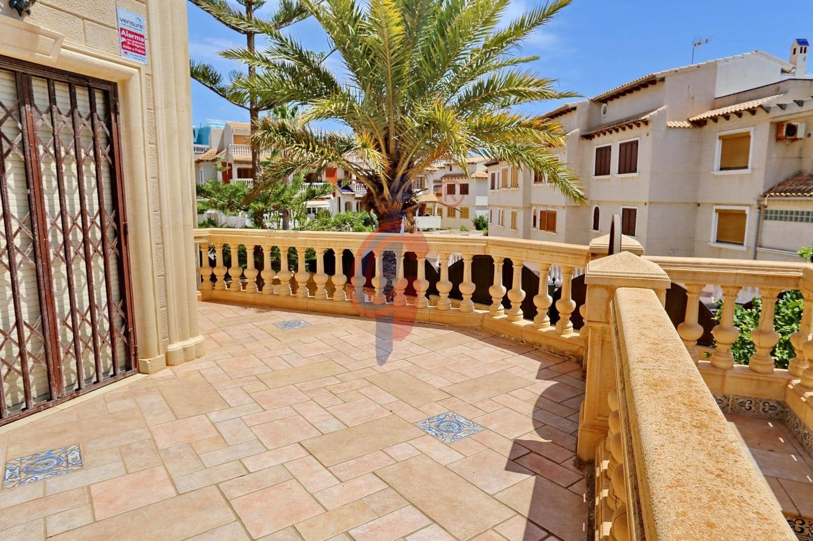5 quarto Moradia para venda em Guardamar del Segura com piscina garagem - 595 000 € (Ref: 8411346)