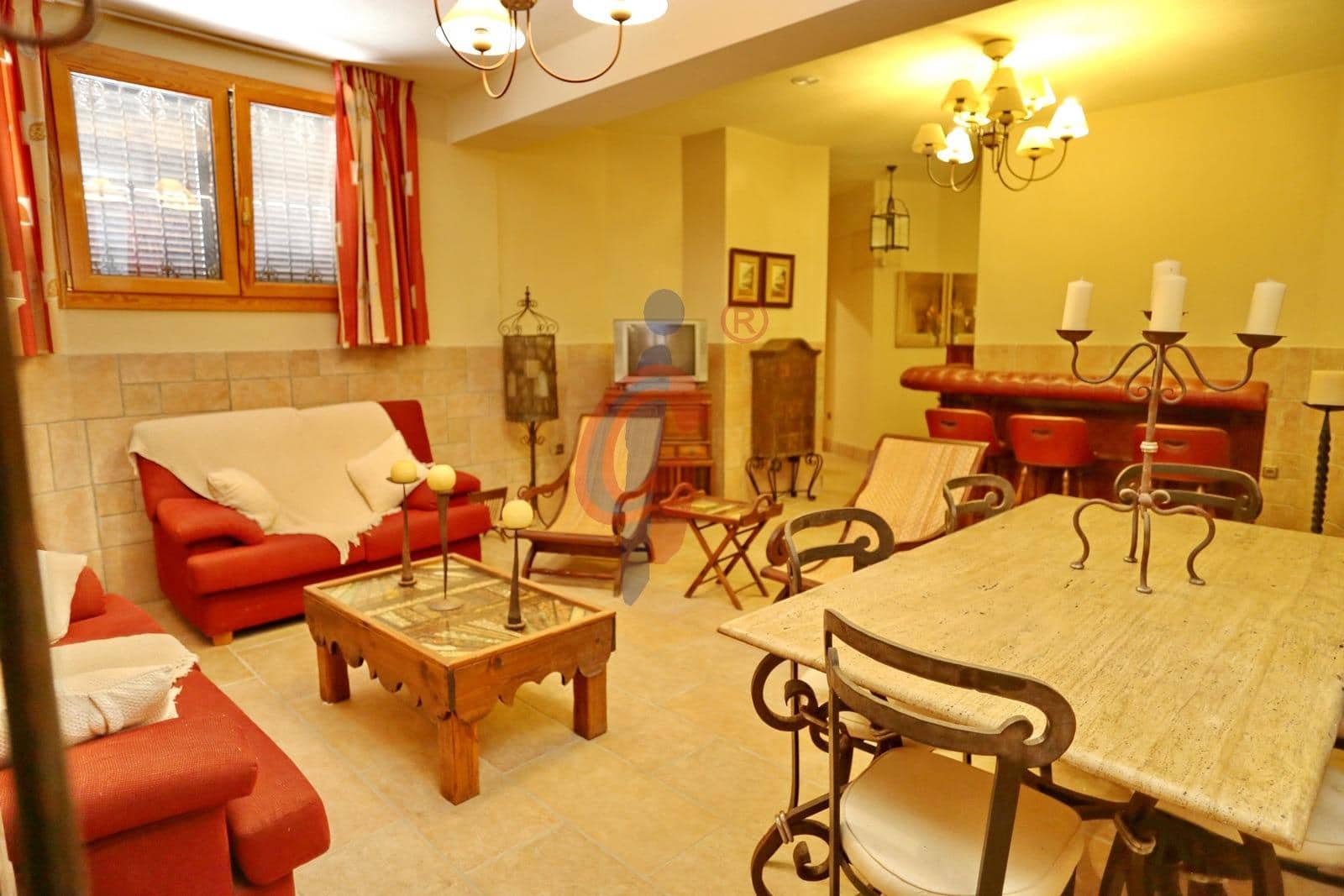 5 quarto Moradia para venda em Guardamar del Segura com piscina garagem - 595 000 € (Ref: 8411346)