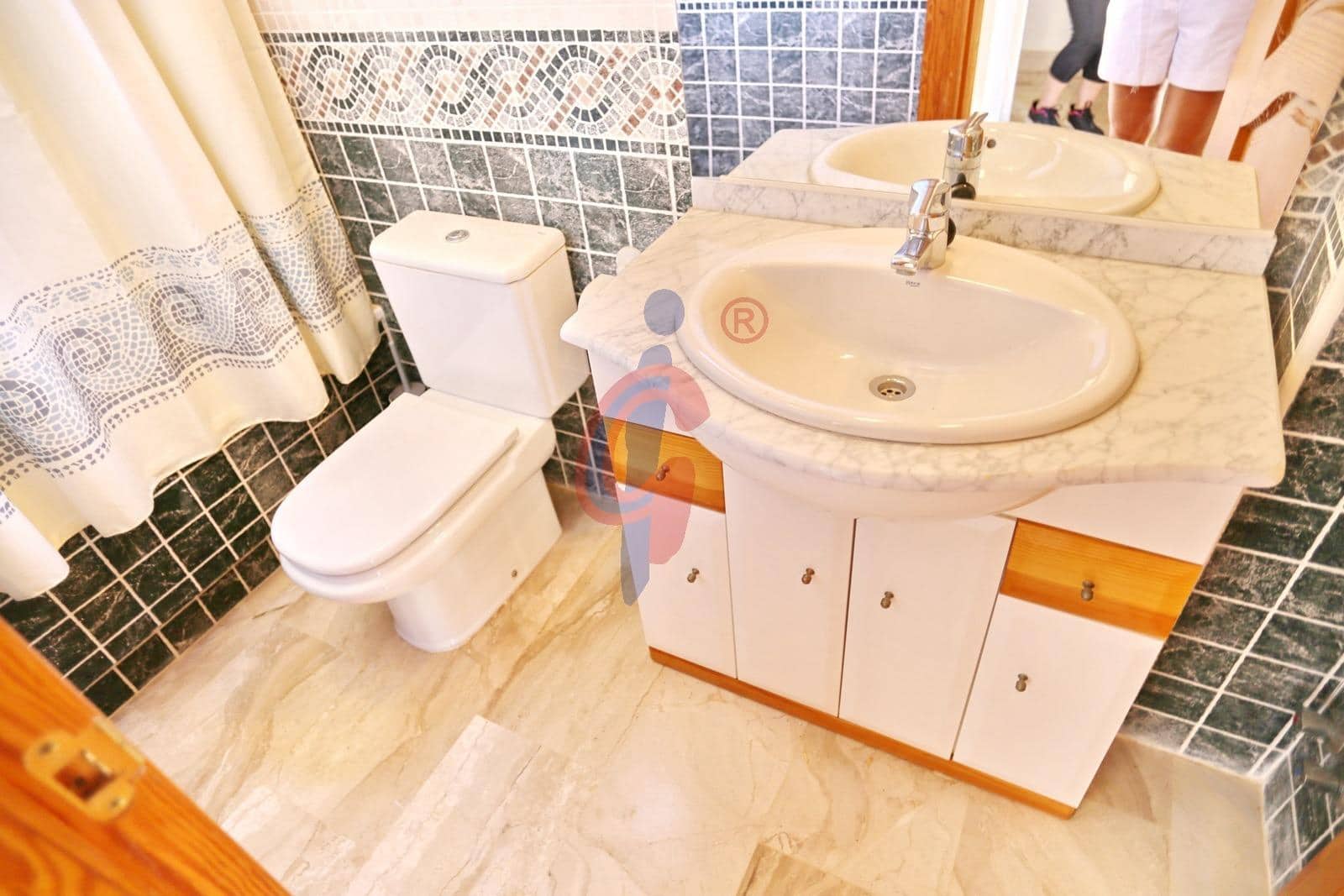 5 quarto Moradia para venda em Guardamar del Segura com piscina garagem - 595 000 € (Ref: 8411346)