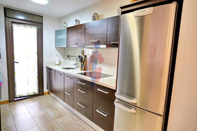 2 bedroom Apartment for sale in Los Secanos, Guardamar del Segura with pool garage - € 259,900 (Ref: 8438813)