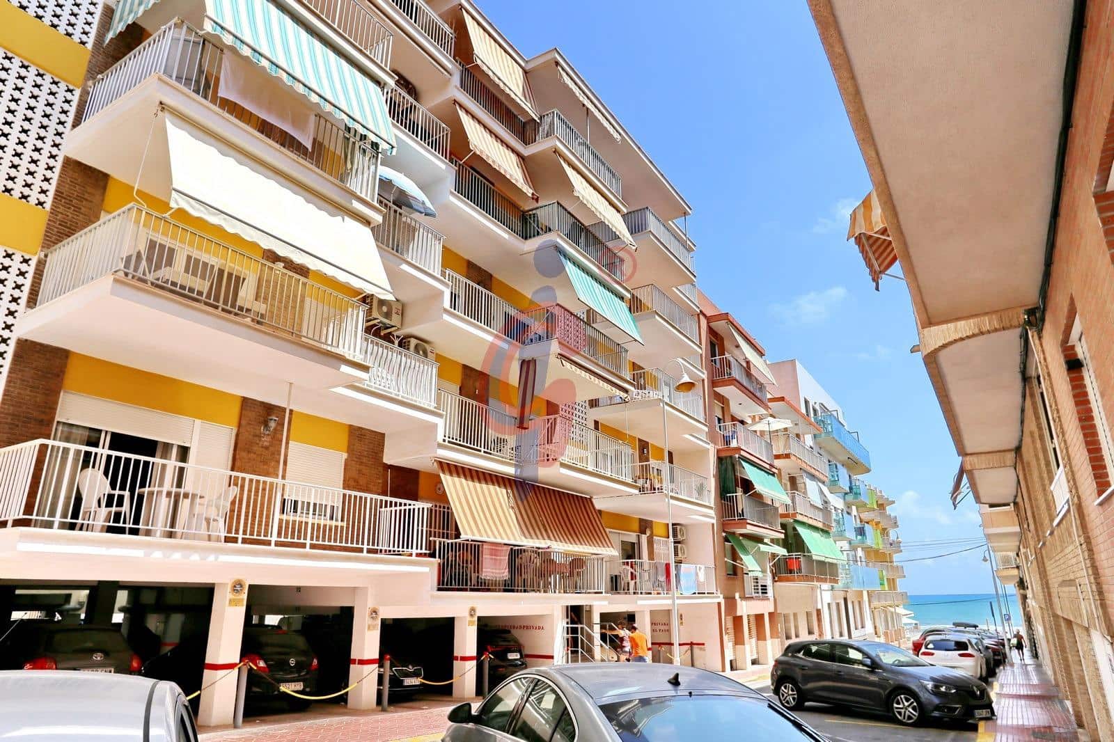 3 bedroom Apartment for sale in Guardamar del Segura - € 149,995 (Ref: 8476257)