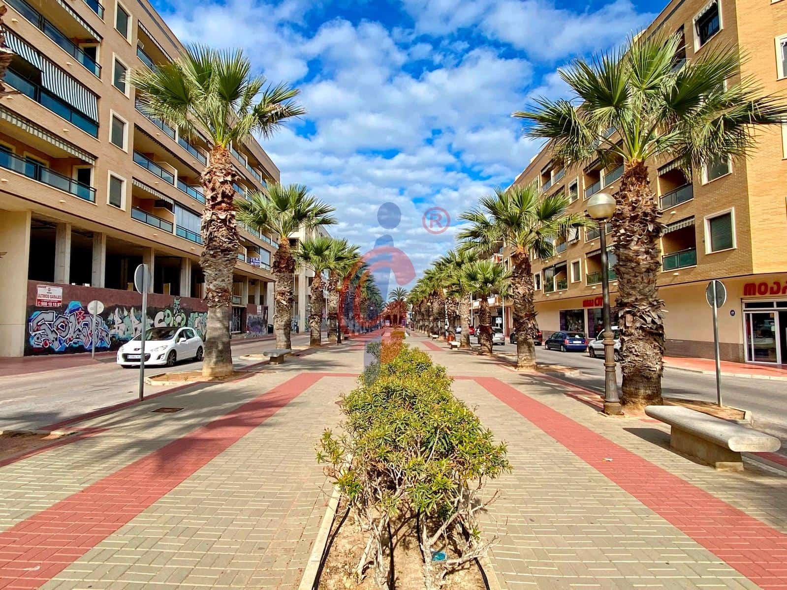 3 bedroom Apartment for sale in Guardamar del Segura - € 149,995 (Ref: 8476257)