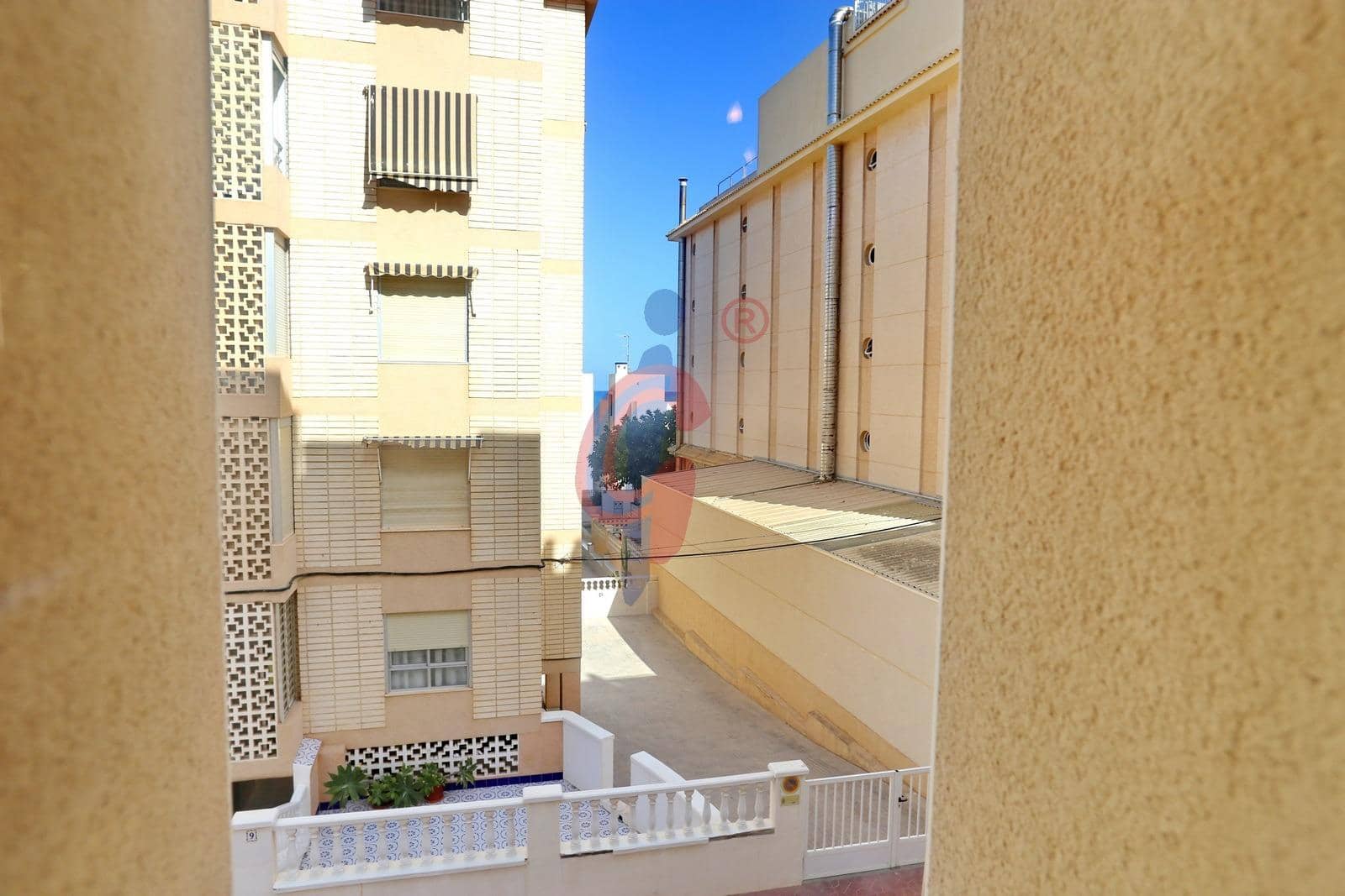 Apartamento de 3 habitaciones en Guardamar del Segura en venta con garaje - 199.500 € (Ref: 8476643)