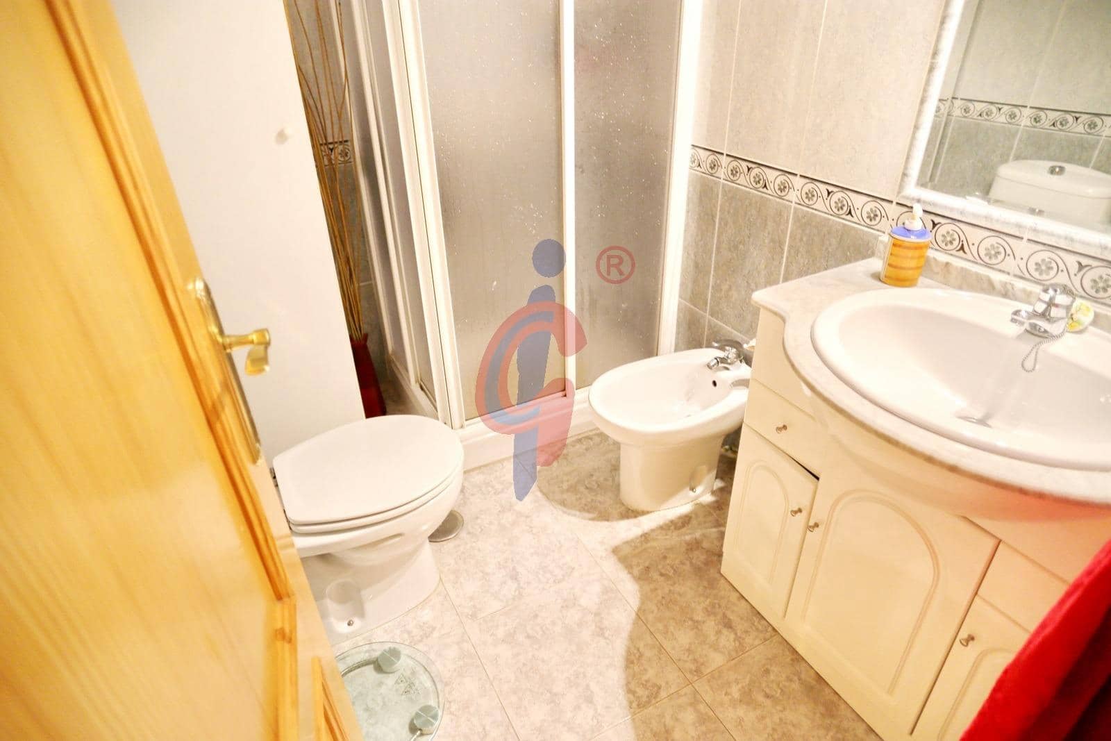 Apartamento de 3 habitaciones en Guardamar del Segura en venta con garaje - 199.500 € (Ref: 8476643)