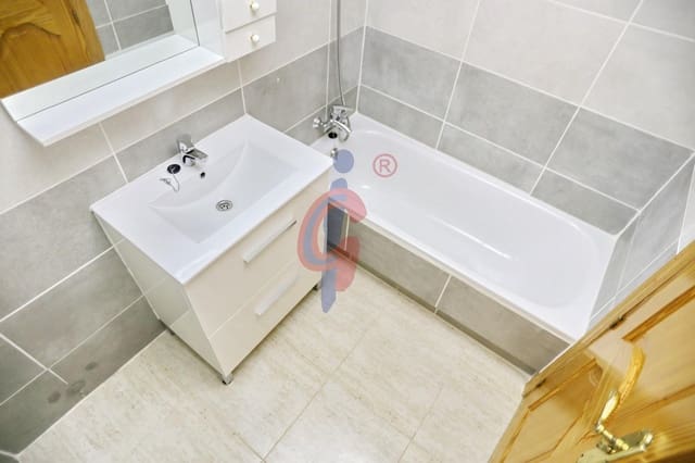 3 Zimmer Apartment zu verkaufen in El Moncayo, Guardamar del Segura mit Pool - 239.000 € (Ref: 8484724)