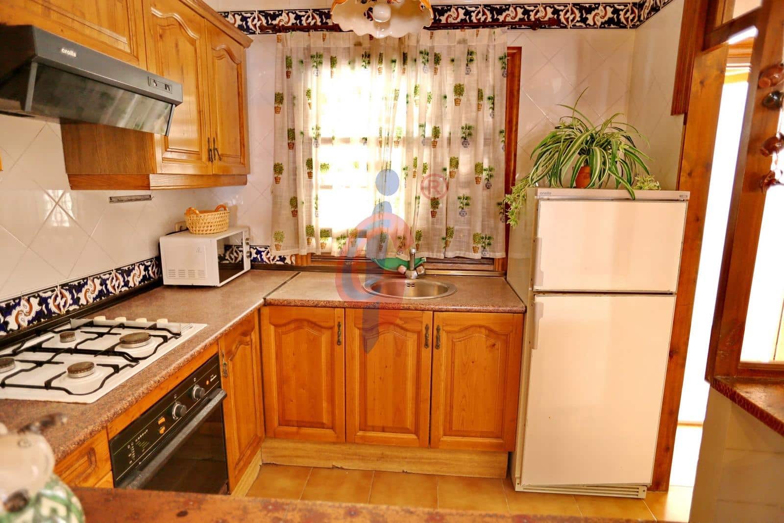 4 soveværelse Rækkehus til salg i Guardamar del Segura med garage - € 359.000 (Ref: 8511798)