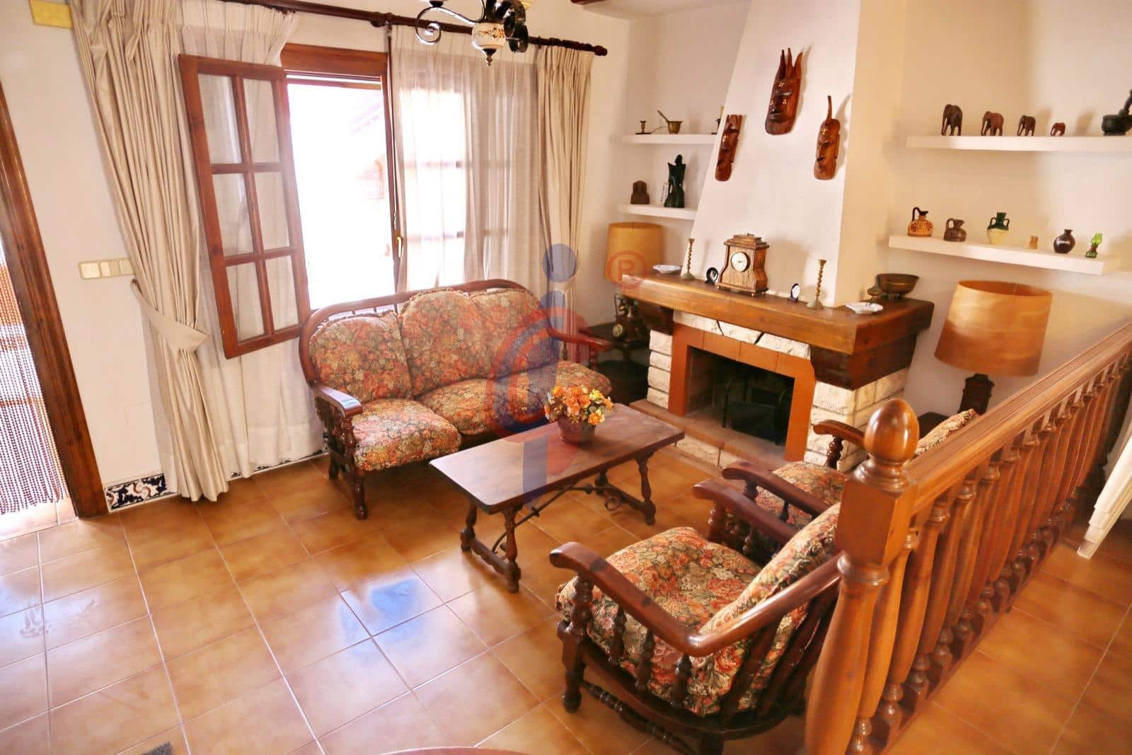 4 soveværelse Rækkehus til salg i Guardamar del Segura med garage - € 359.000 (Ref: 8511798)