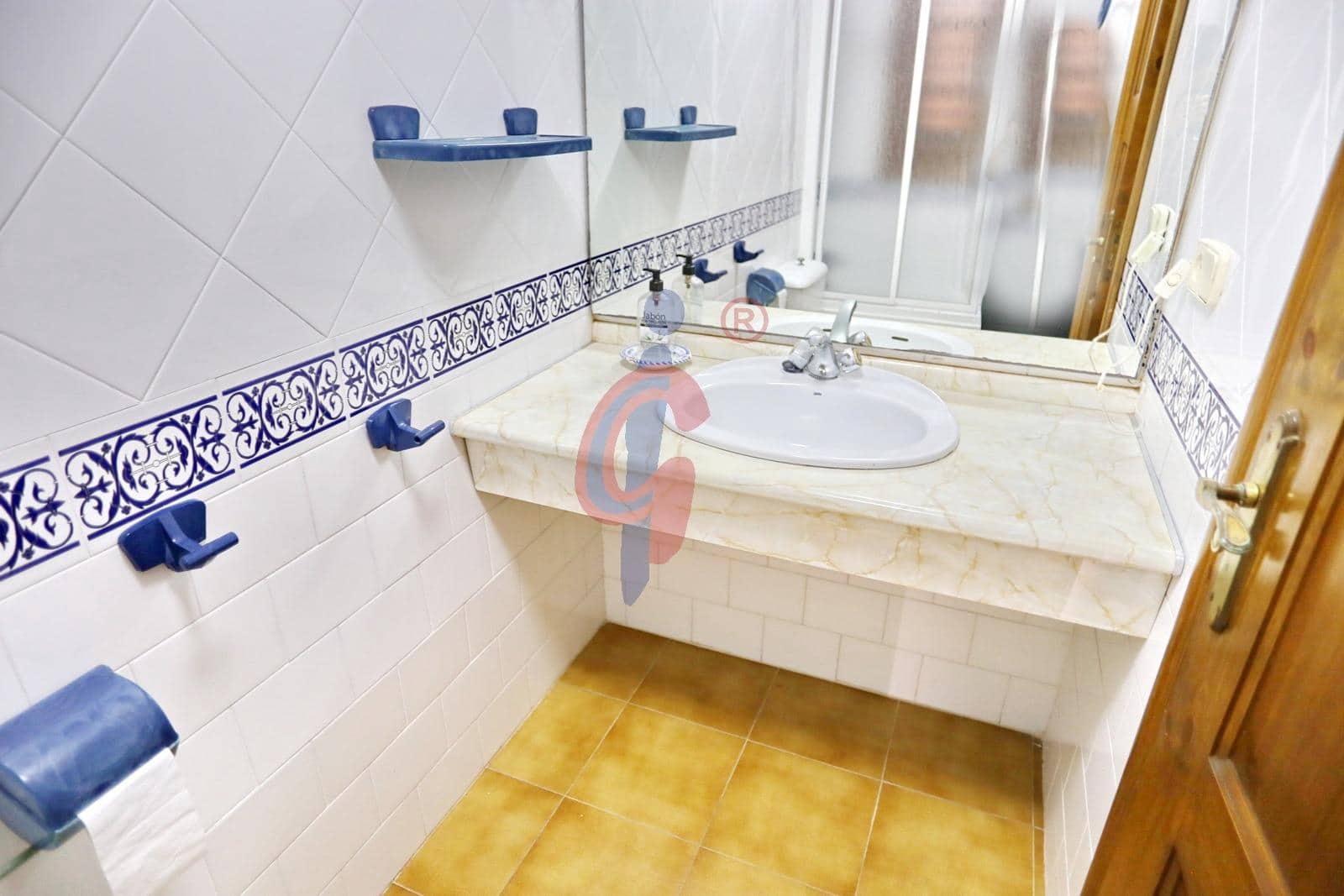 4 soveværelse Rækkehus til salg i Guardamar del Segura med garage - € 359.000 (Ref: 8511798)