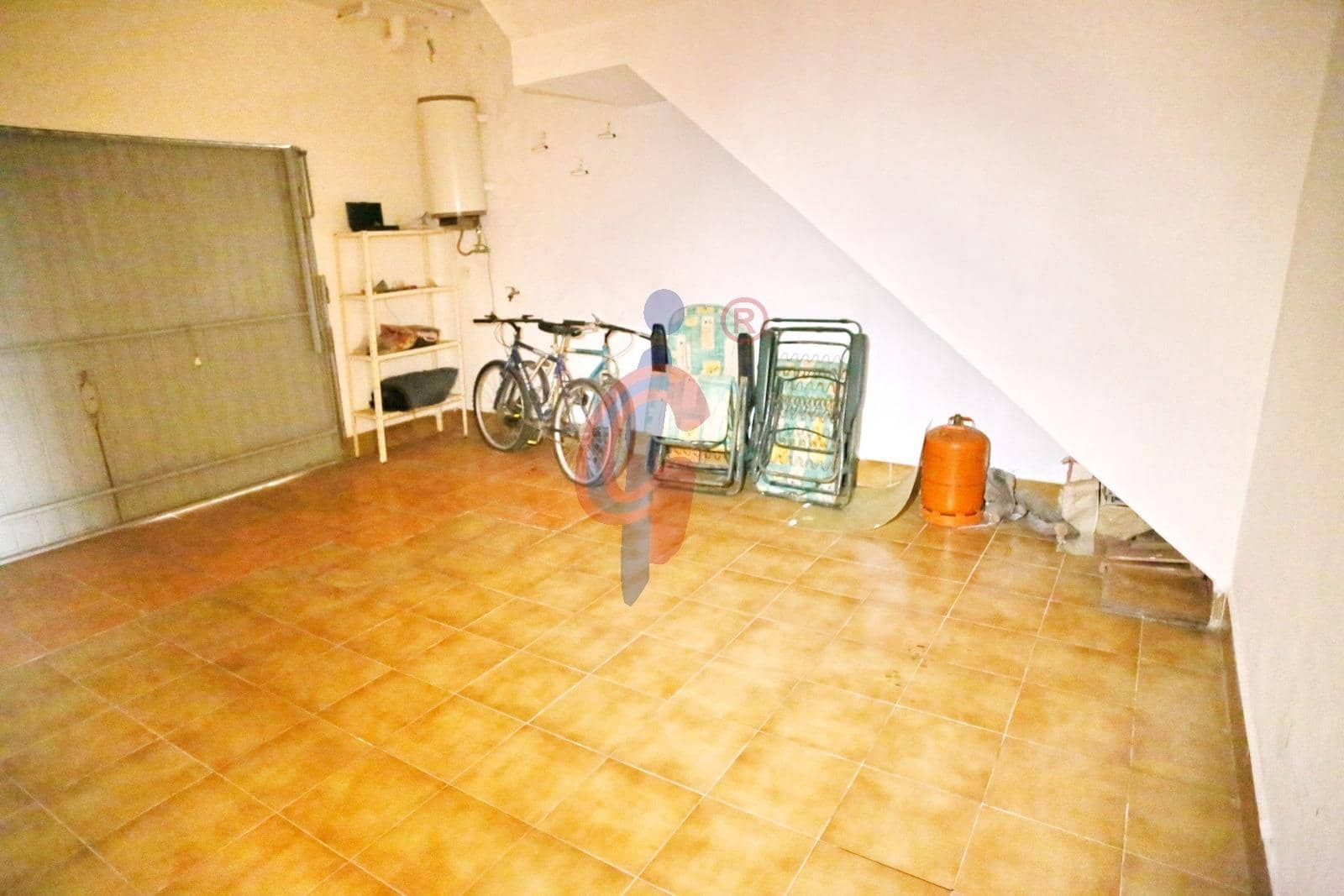 4 soveværelse Rækkehus til salg i Guardamar del Segura med garage - € 359.000 (Ref: 8511798)