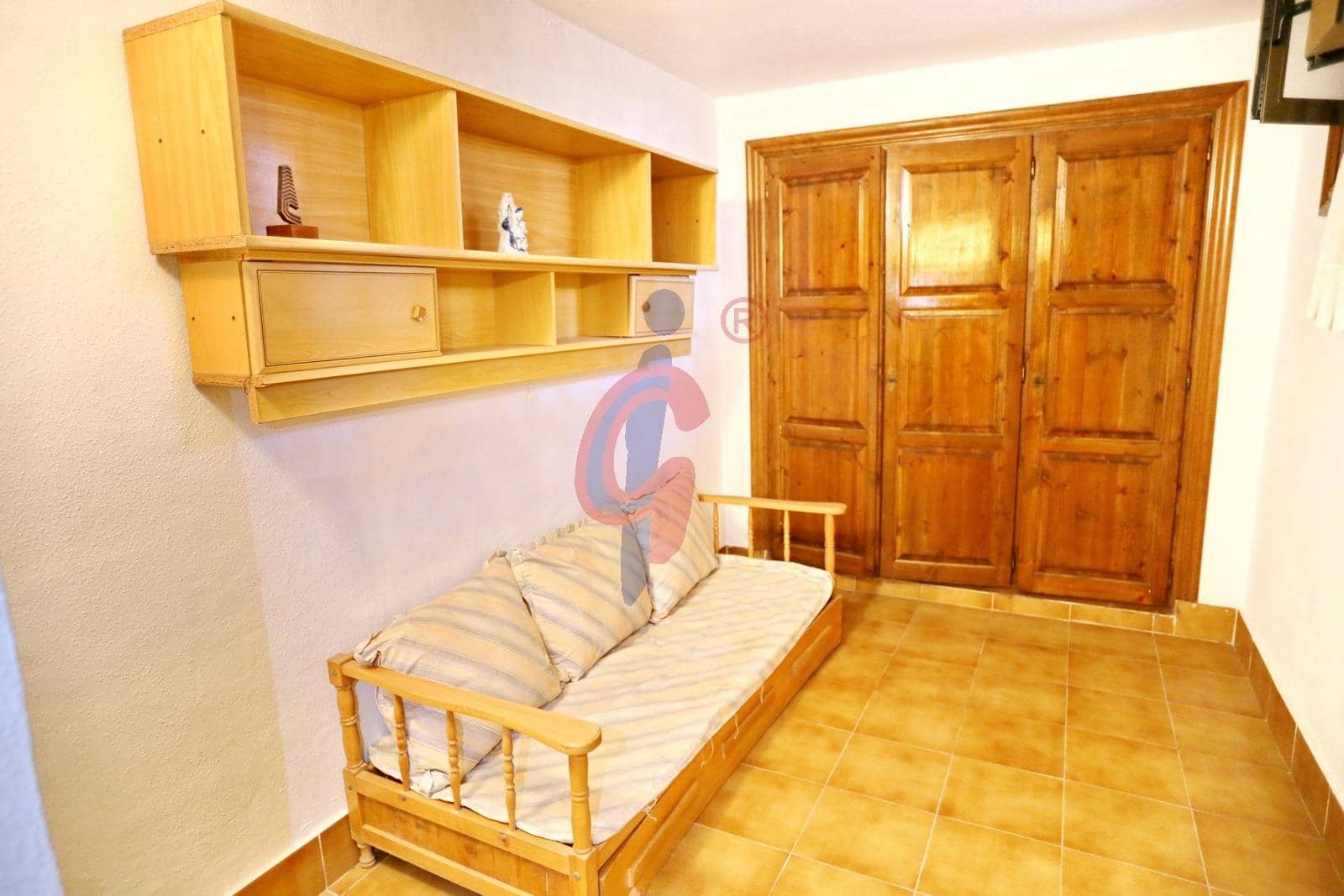 4 soveværelse Rækkehus til salg i Guardamar del Segura med garage - € 359.000 (Ref: 8511798)