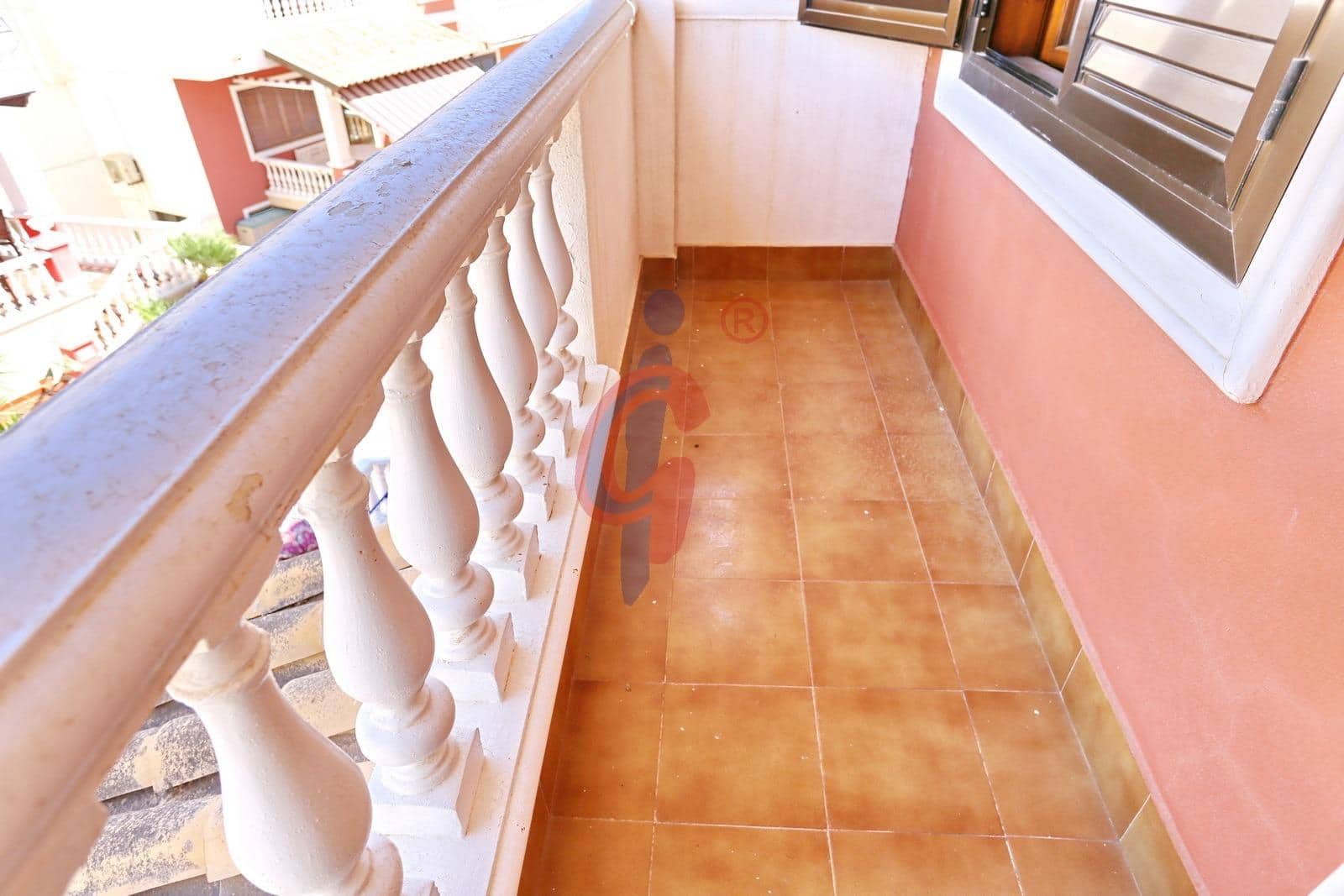 4 soveværelse Rækkehus til salg i Guardamar del Segura med garage - € 359.000 (Ref: 8511798)