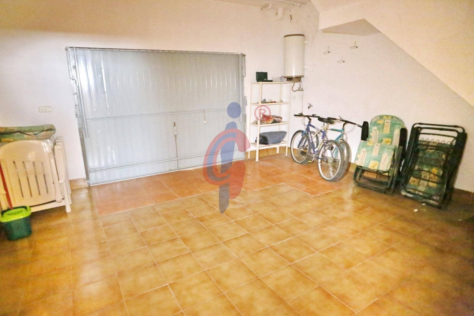 4 soveværelse Rækkehus til salg i Guardamar del Segura med garage - € 359.000 (Ref: 8511798)