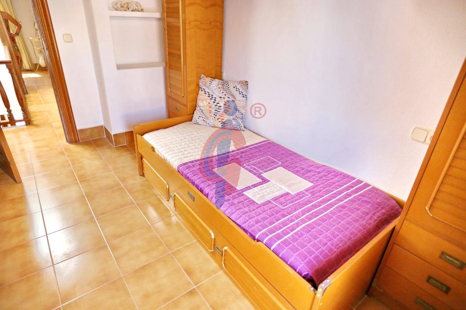 4 soveværelse Rækkehus til salg i Guardamar del Segura med garage - € 359.000 (Ref: 8511798)