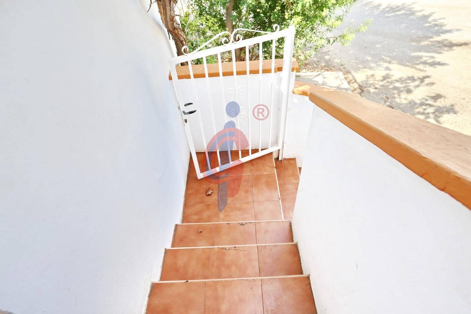 Kommersiell til salgs i La Marina - € 160 000 (Ref: 8557418)